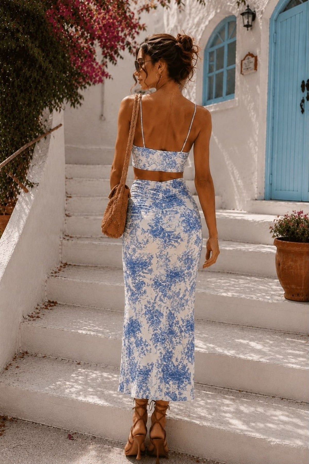 Asansör Büzgü Detaylı Çiçekli Crop Etek Takım