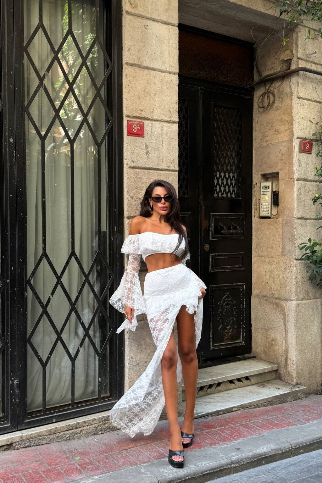 Madonna Yaka Dantel Etek Takım