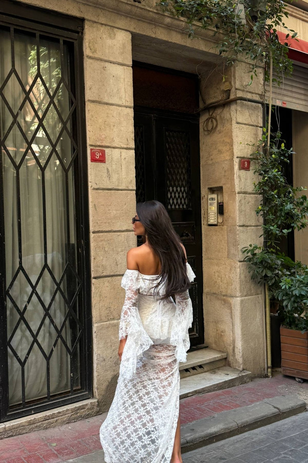 Madonna Yaka Dantel Etek Takım