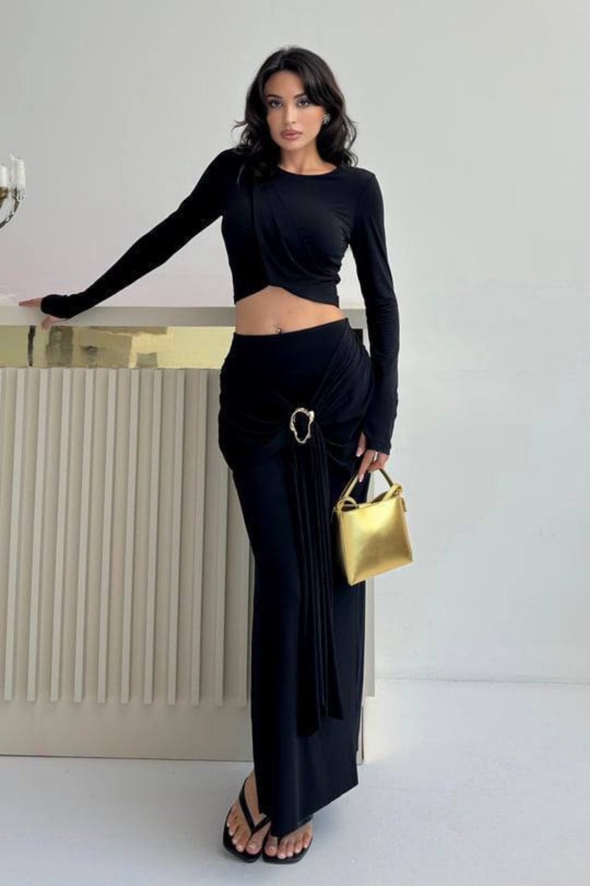 Önden Kapama Model Crop Baglama Toka Detay Yırtmaçlı Etek Takım