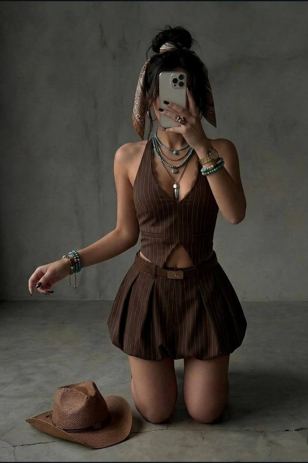 Boyundan Baglama Dantel Detay Çizgili Crop Kemerli Balon Etek Takım