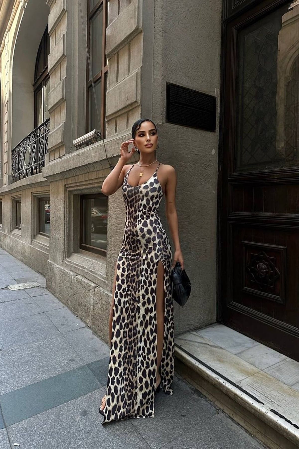 Askılı  Çift Yırtmaçlı Leopar Desen Uzun Elbise