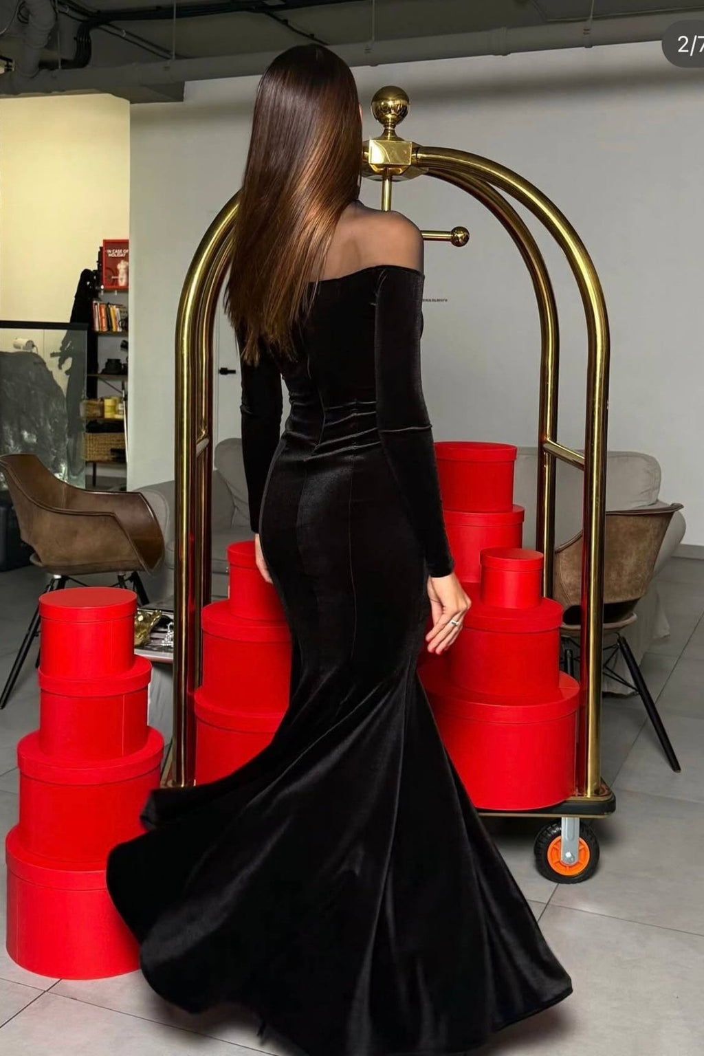 Omuz Tül Dekolteli Balık Model Kadife Gece Elbisesi