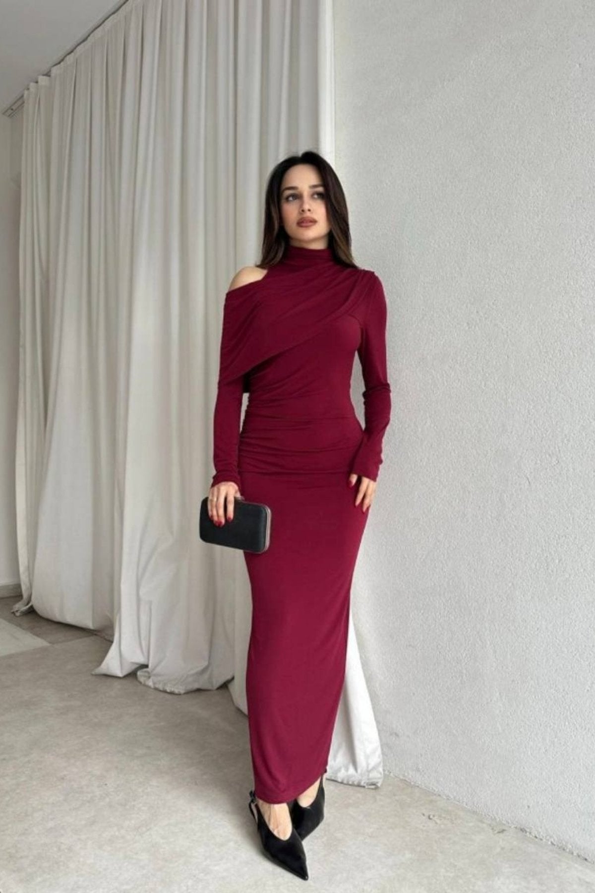 Omuz Dekolte Şal Yaka Büzgülü Uzun Elbise