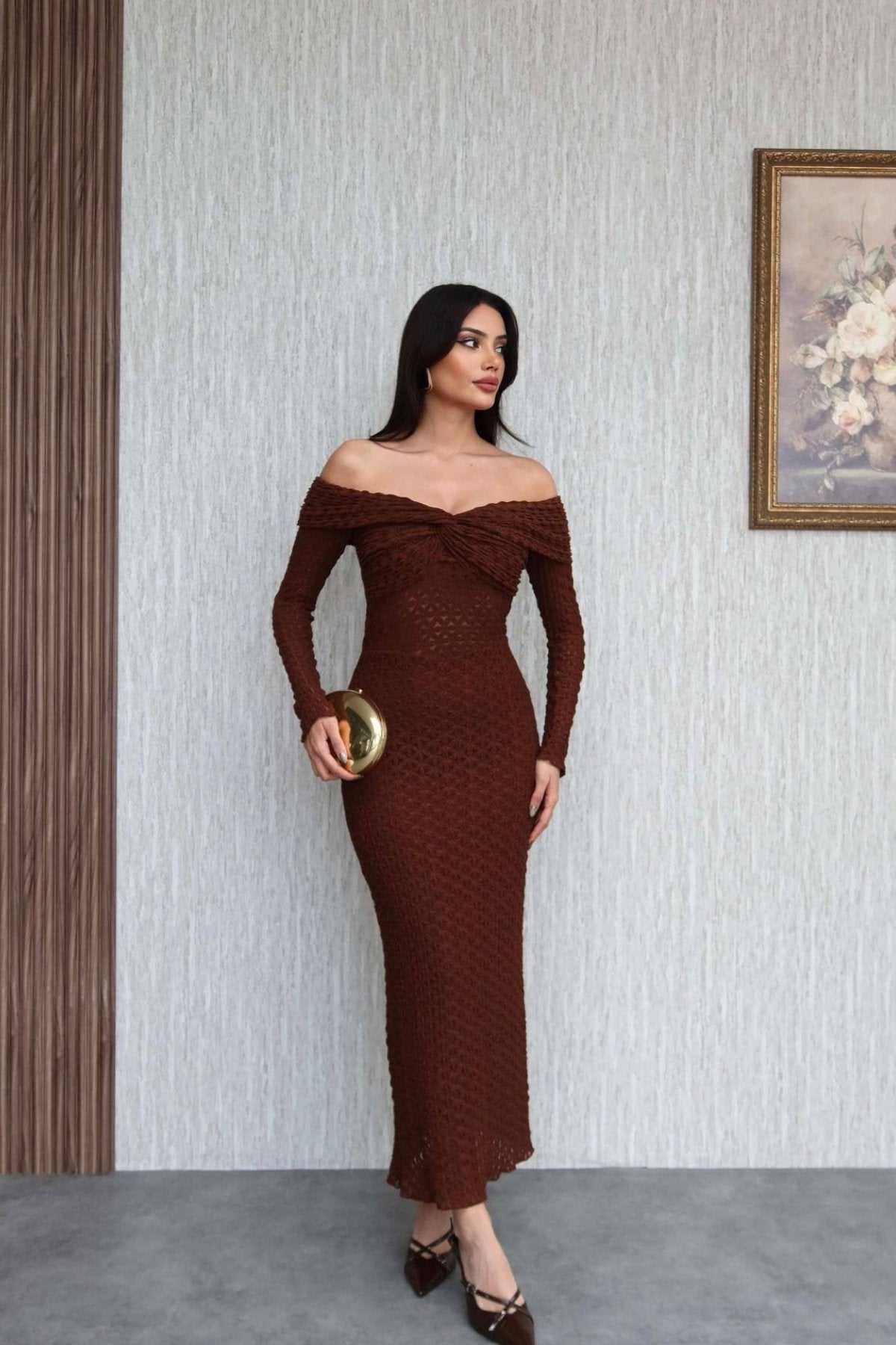 Ön Dügüm Detaylı Madonna Yaka Dantel Elbise