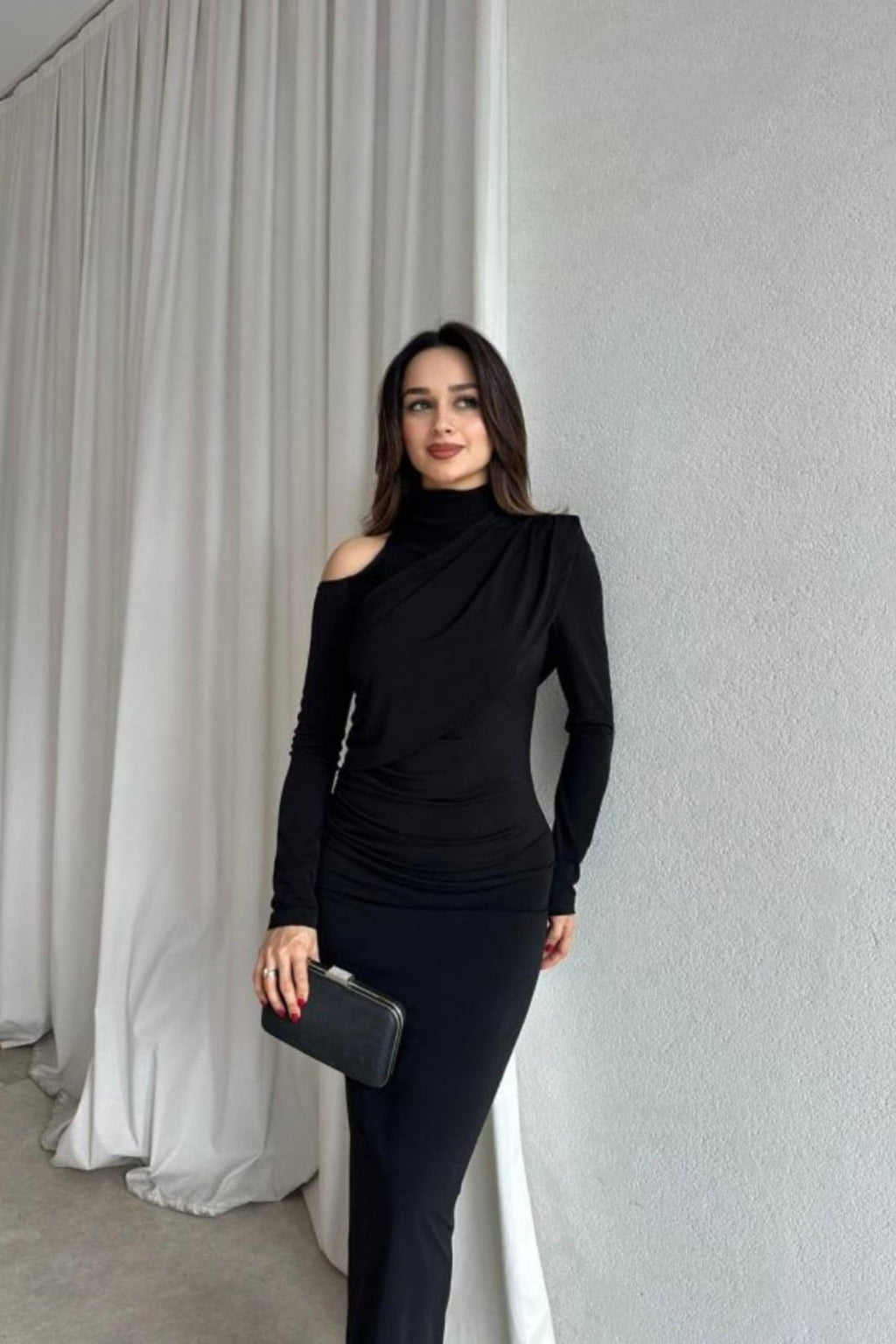 Omuz Dekolte Şal Yaka Büzgülü Uzun Elbise