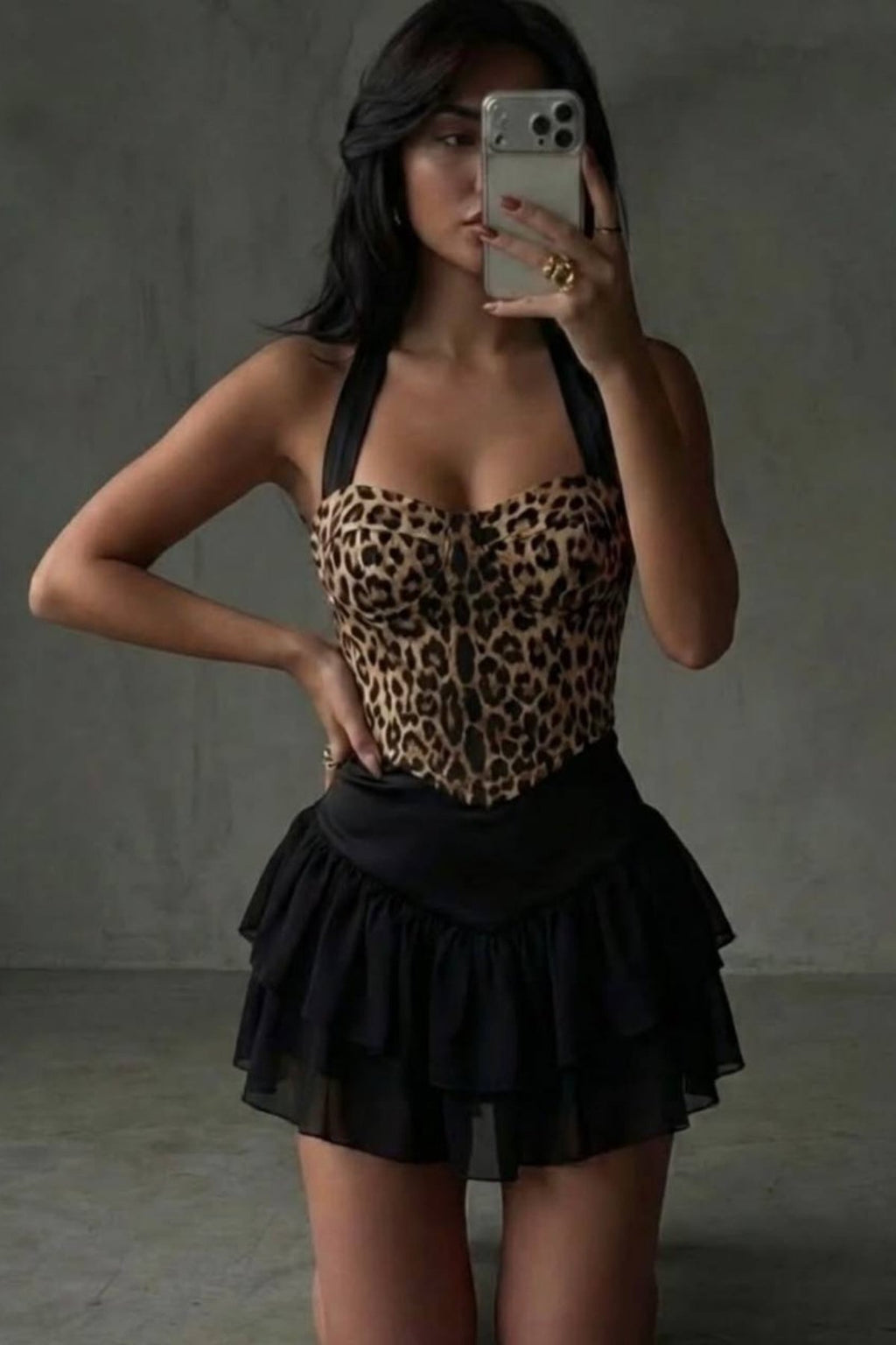 Straplez Model Boyun Baglamalı Leopar Desen Kat Kat Fırfırlı Kloş Mini Elbise
